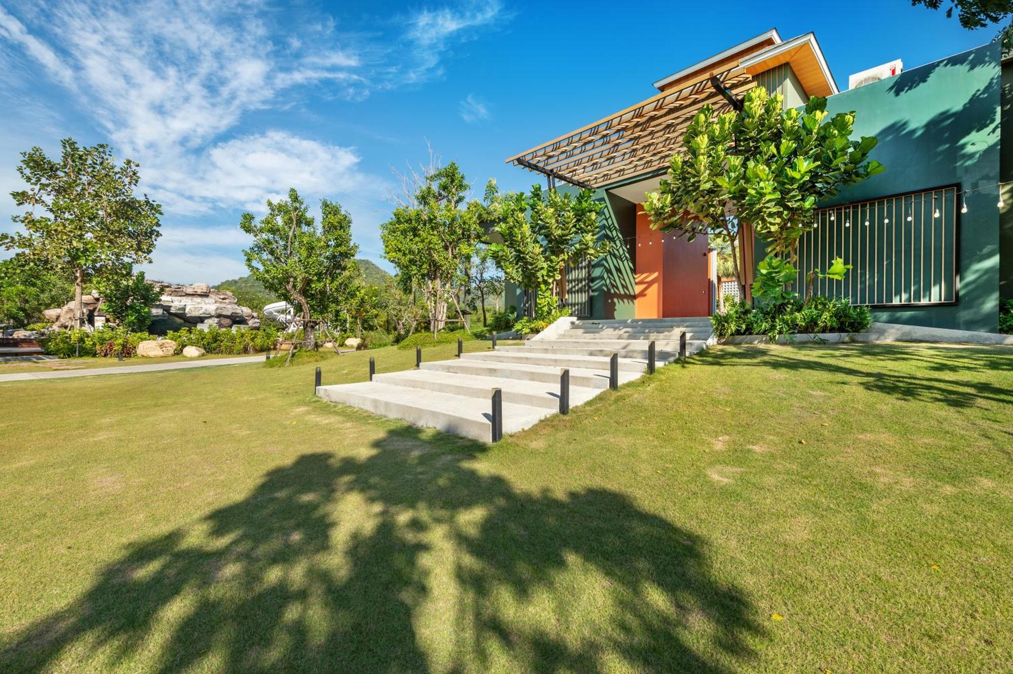 Phukalini Luxury Pool Villa & Onsen ホアヒン郡 エクステリア 写真