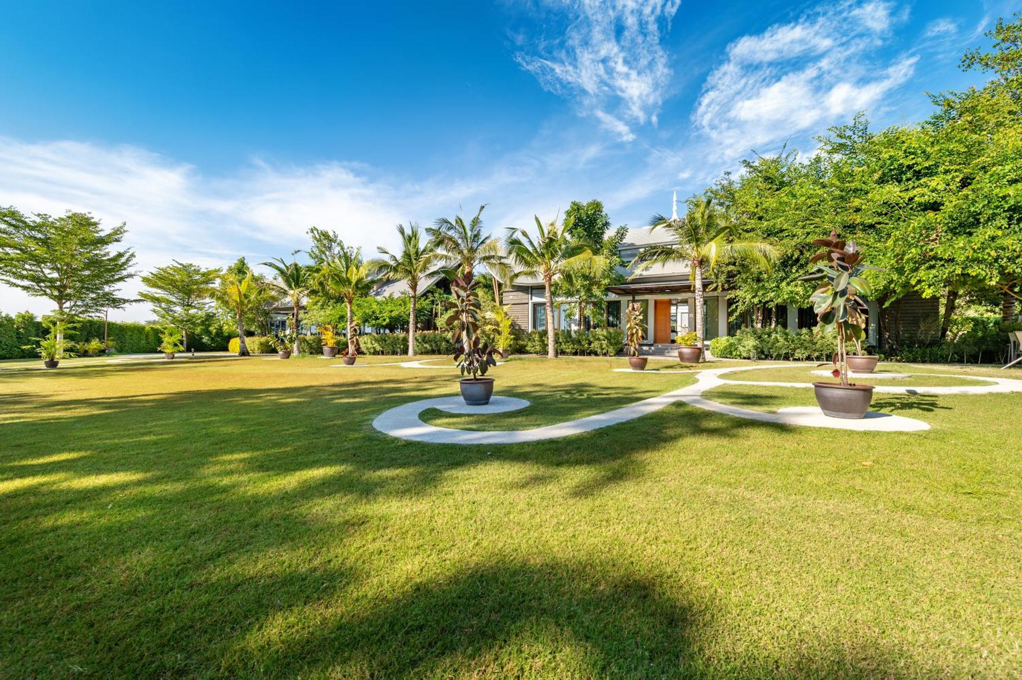 Phukalini Luxury Pool Villa & Onsen ホアヒン郡 エクステリア 写真