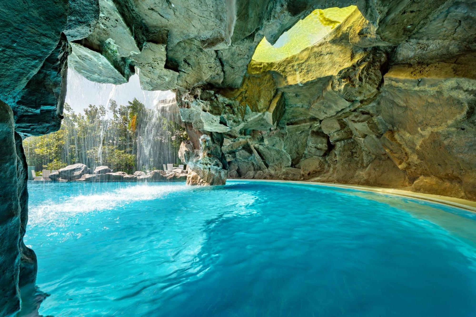 Phukalini Luxury Pool Villa & Onsen ホアヒン郡 エクステリア 写真