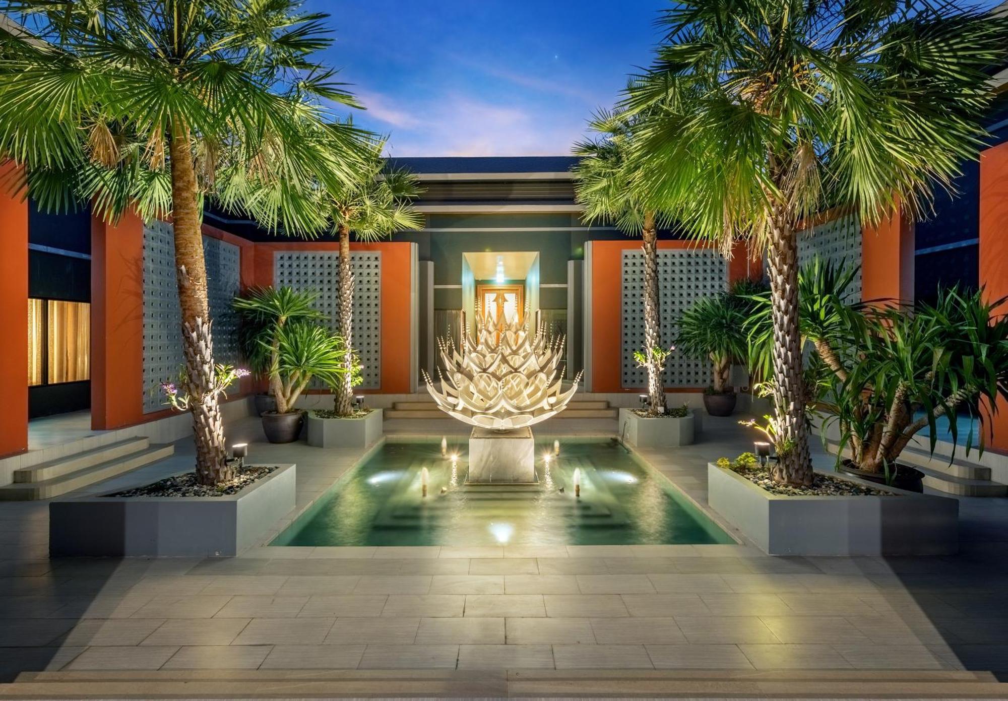 Phukalini Luxury Pool Villa & Onsen ホアヒン郡 エクステリア 写真
